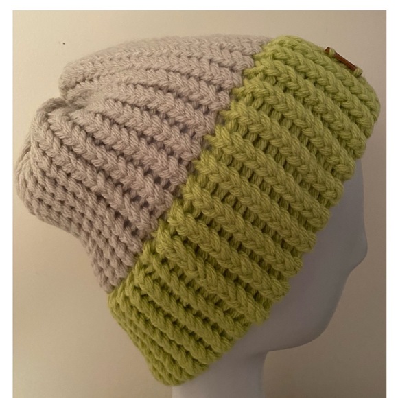 NWT Loom Knitted Hats, Warm and cozy, Knitting, Unisex item, Handmade by Seller. - Picture 4 of 4